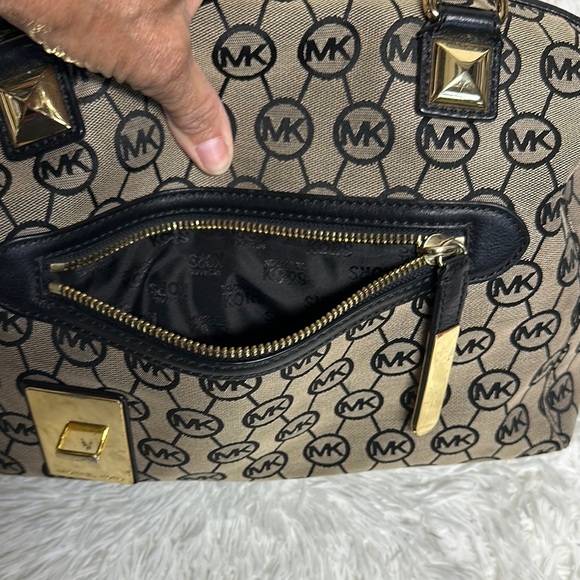 Michael Kors Black and Tan Tote Bag with Dustbag - Picture 11 of 16